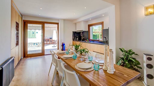 Villa Can Gallardo Обеденная зона