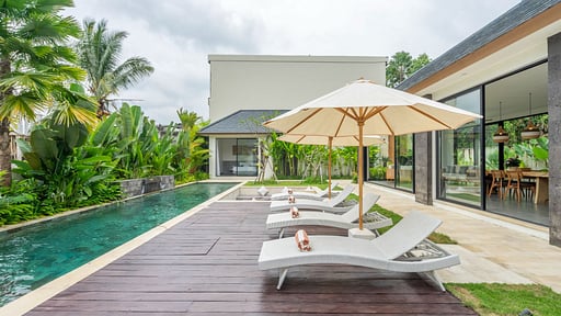 Villa Gantari Swimming pool