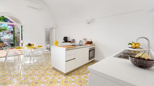 Villa Garfield Kitchen