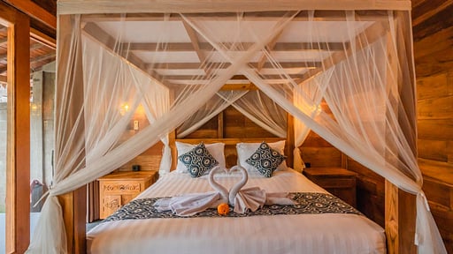 Villa Garis Laksmi Kayu West Bedroom 