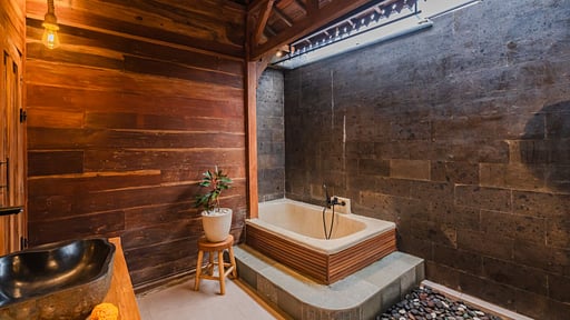 Villa Garis Laksmi Kayu West Bedroom 