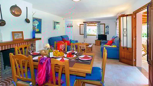 Villa Garriguer Dining area 2