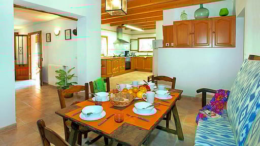 Villa Garriguer Dining area 1