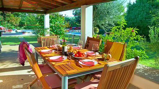 Villa Garriguer Dining area