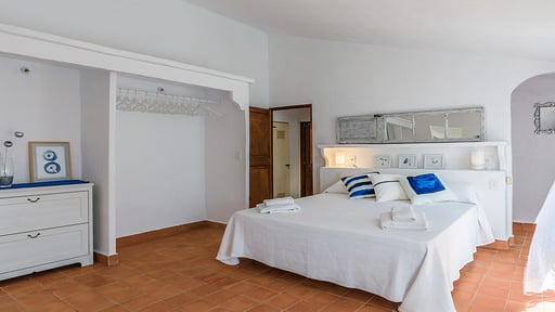 Villa Garroverar Schlafzimmer 1