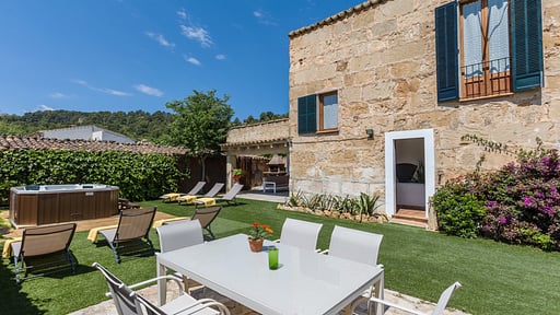 Villa Garroverar Essecke