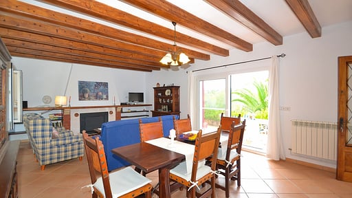 Villa Gaury Обеденная зона 