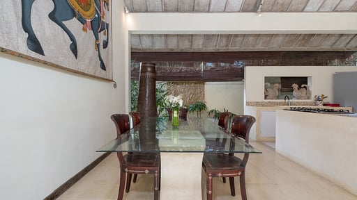 Villa Gembira Dining area