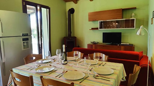 Villa Giardino Dining area
