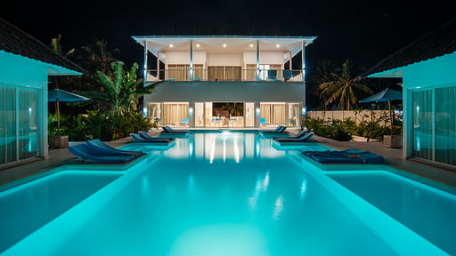 Villa Gili Bali Beach Schwimmbad 1