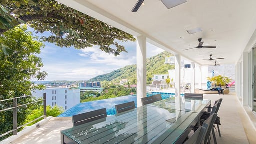 Villa Ginborn Dining area