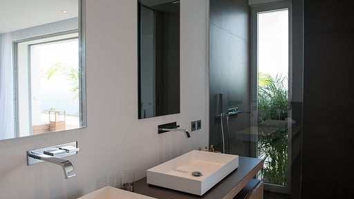 Villa Ginger Bedroom 5