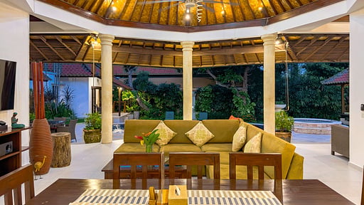 Villa Ginger Living room