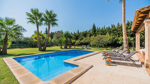 Manyani Swimming pool