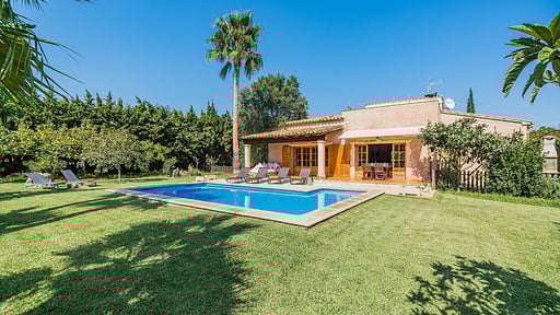 Manyani Swimming pool