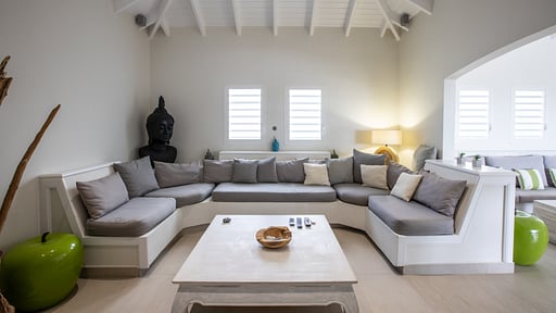 Villa Giselle Media room