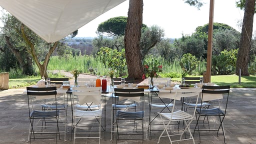Villa Giulia Dining area