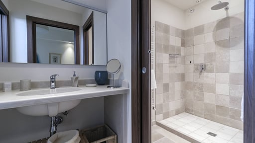 Villa Giulia Bedroom 4