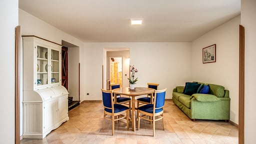 Villa Giulia Salon 2