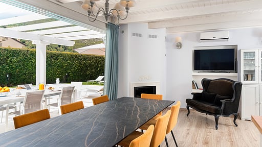 Villa Giutitta Dining area