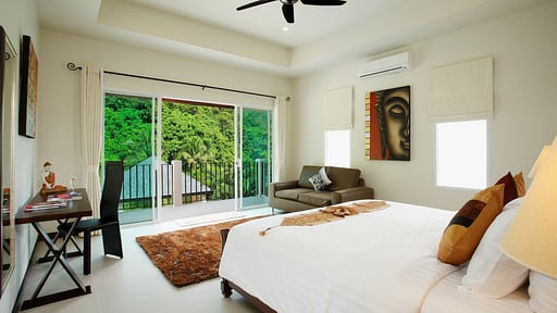 Villa Gold Bedroom 1