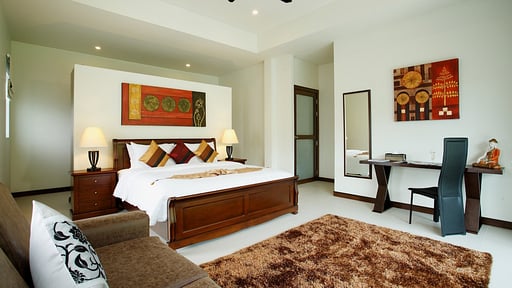 Villa Gold Bedroom 1