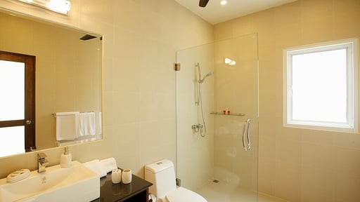 Villa Gold Bedroom 3