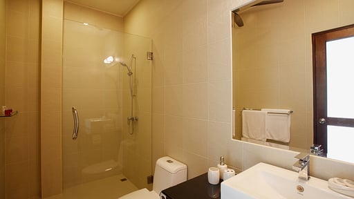 Villa Gold Bedroom 4