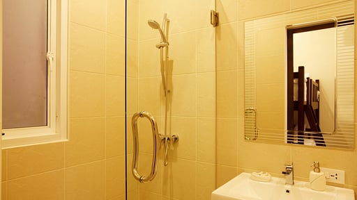 Villa Gold Bedroom 6