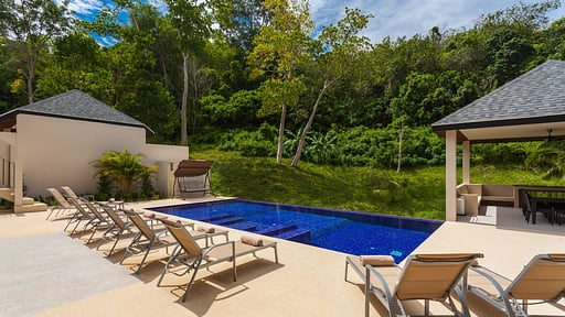 Villa Gold Swimming pool