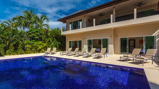 Villa Gold Swimming pool