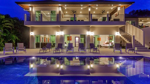 Villa Gold Swimming pool