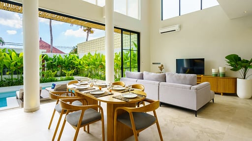 Villa Gosh Dining area