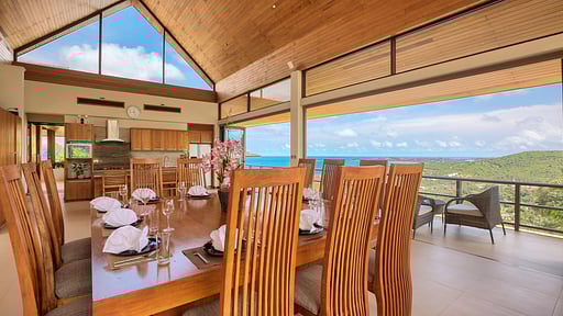 Villa Grand Vista Dining area