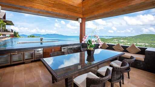 Villa Grand Vista Dining area