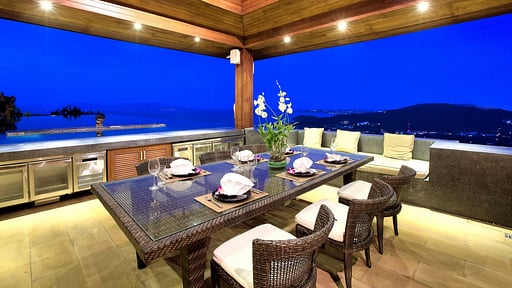 Villa Grand Vista Dining area