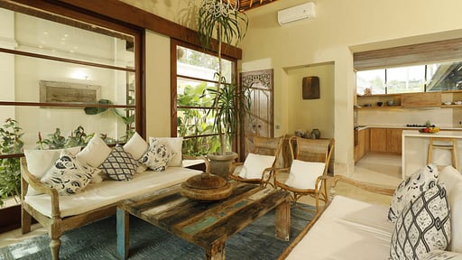 Villa Grasshopper Living room