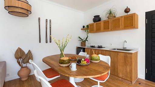 Villa Greco Dining area