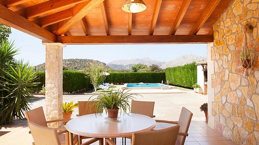 Villa Green Beryl Обеденная зона