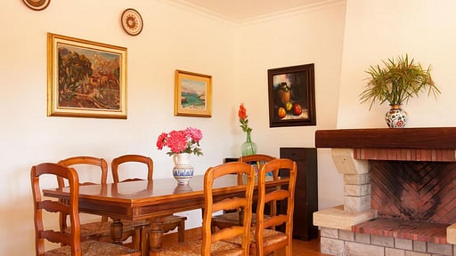 Villa Green Beryl Обеденная зона