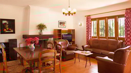 Villa Green Beryl Обеденная зона