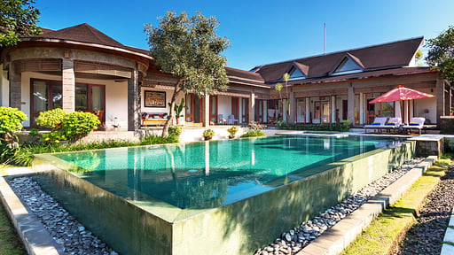 Griya Estate Swimming pool 2