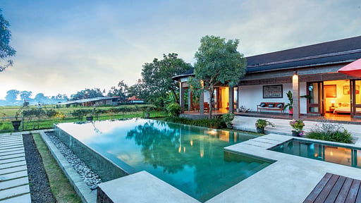 Griya Estate Swimming pool 2