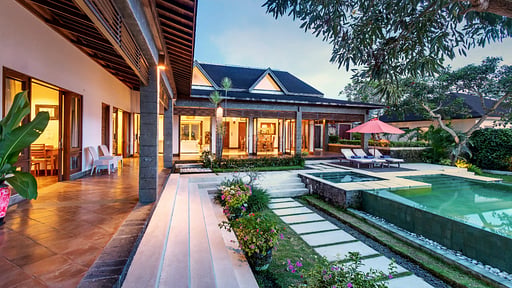Griya Estate Swimming pool 2