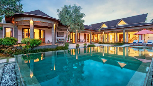 Griya Estate Swimming pool 2