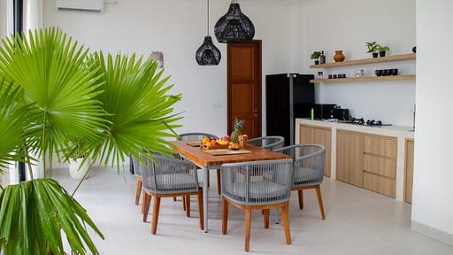 Villa Guapa Dining area