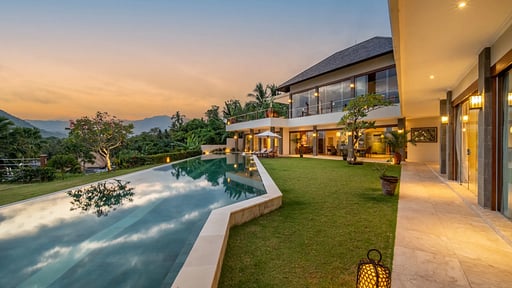 Villa Gumamela Zwembad