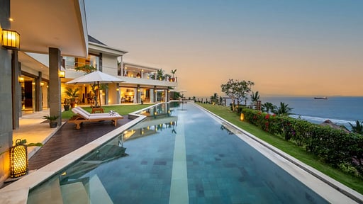 Villa Gumamela Zwembad