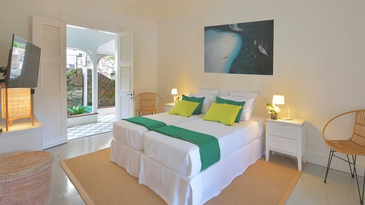 Villa Gustavia Views Schlafzimmer 4