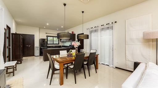 Villa Haeata Dining area